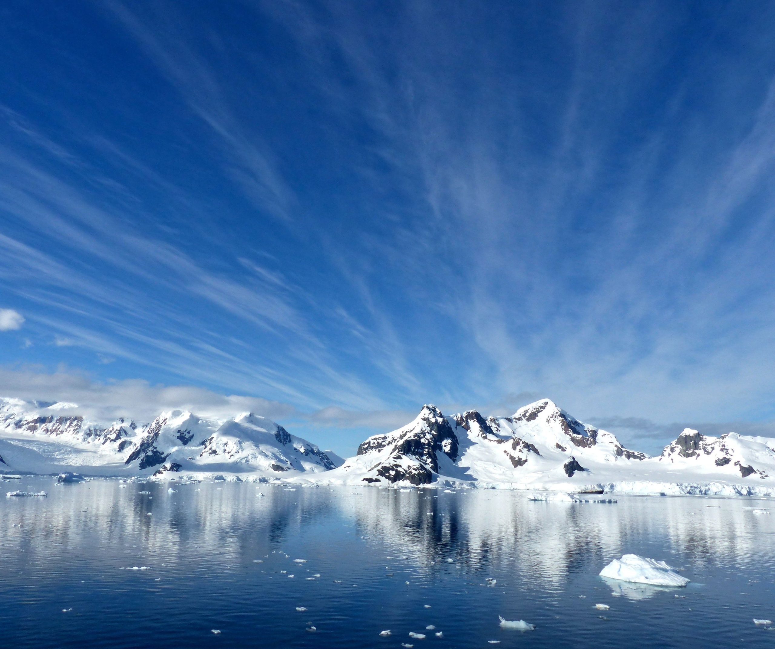 2022: a year of record extremes for the Antarctic